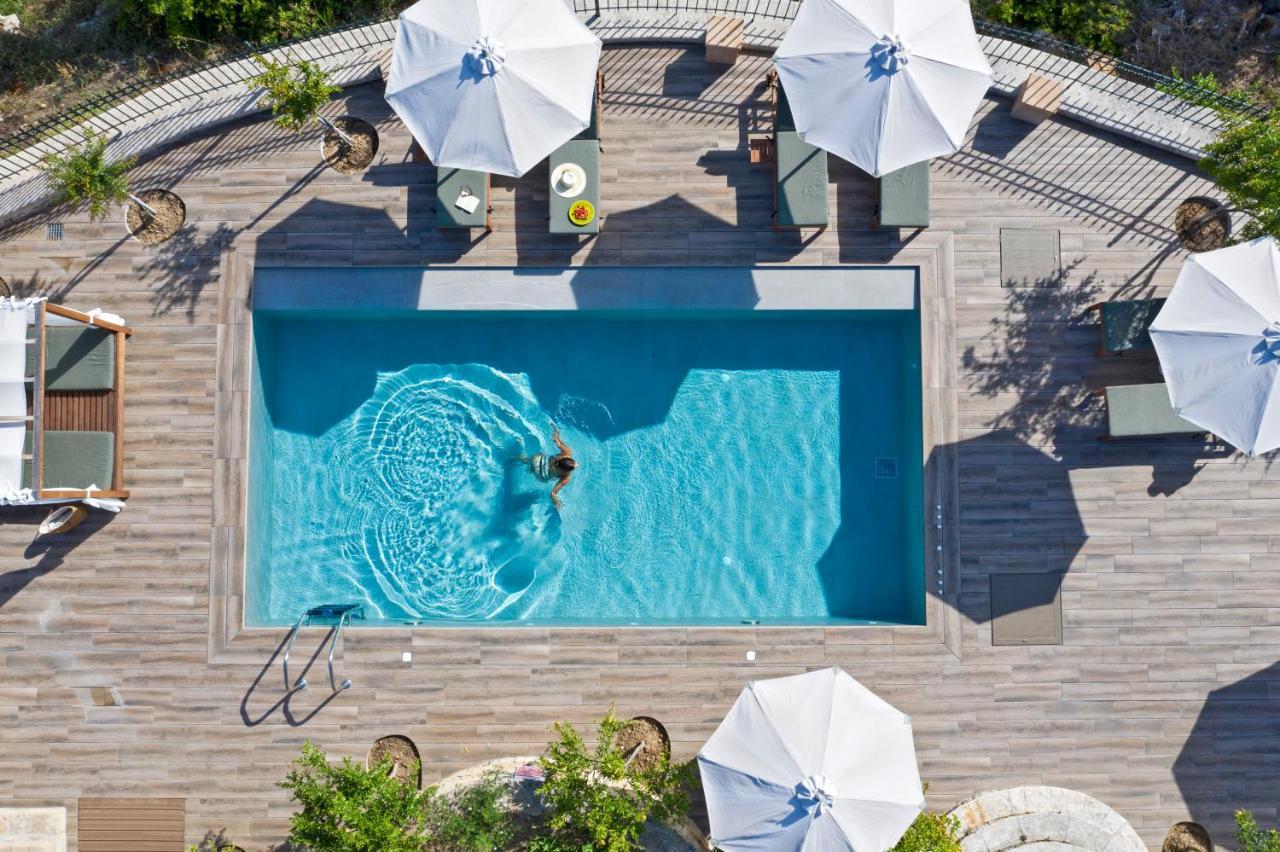 Avra Private Suites لاسي المظهر الخارجي الصورة