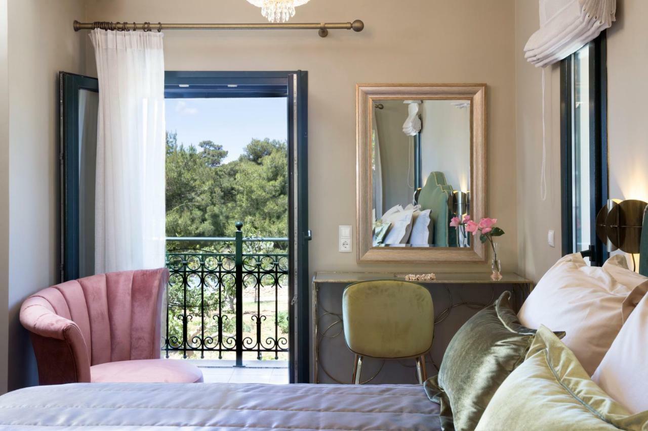 Avra Private Suites لاسي المظهر الخارجي الصورة