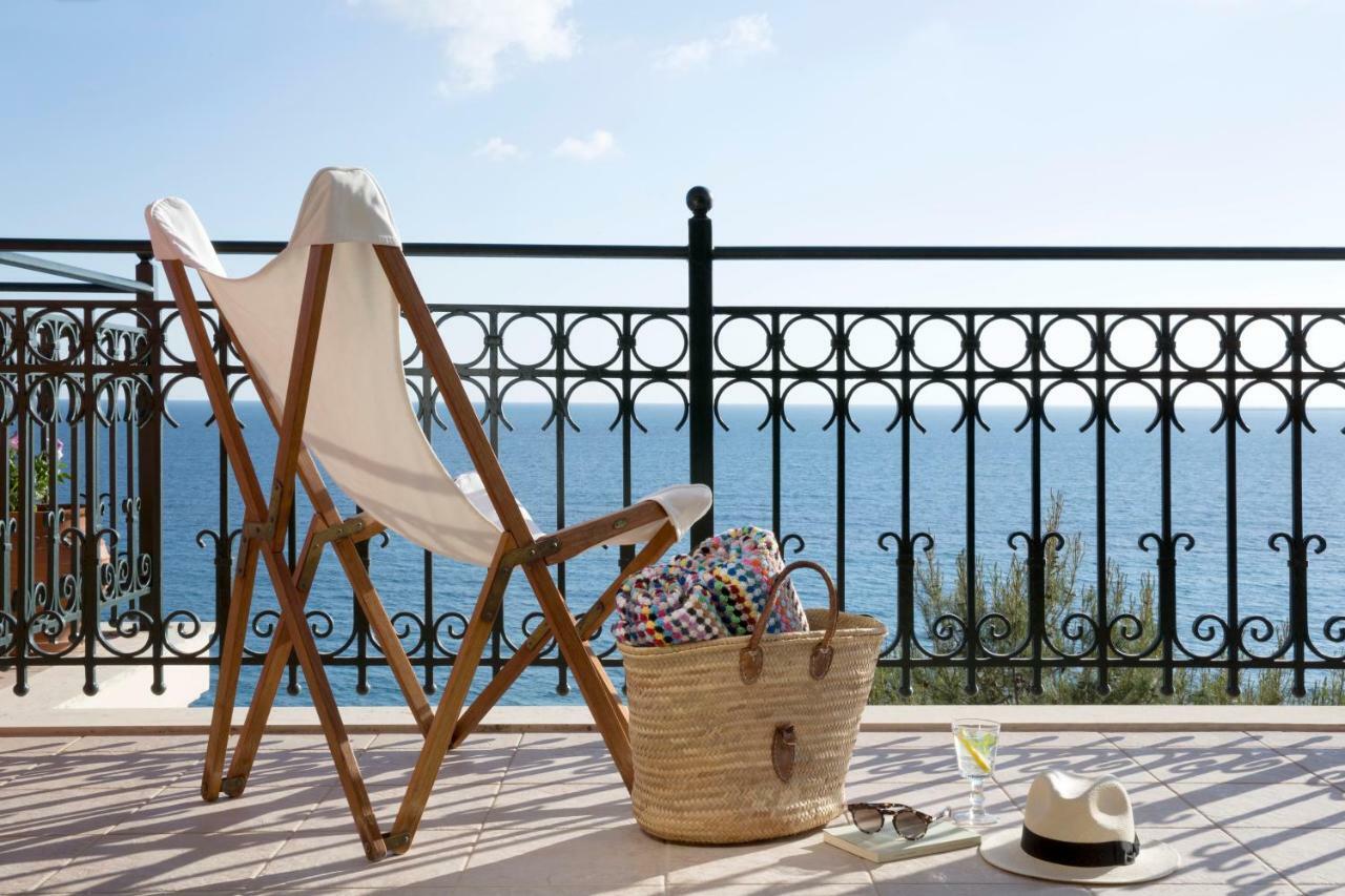 Avra Private Suites لاسي المظهر الخارجي الصورة