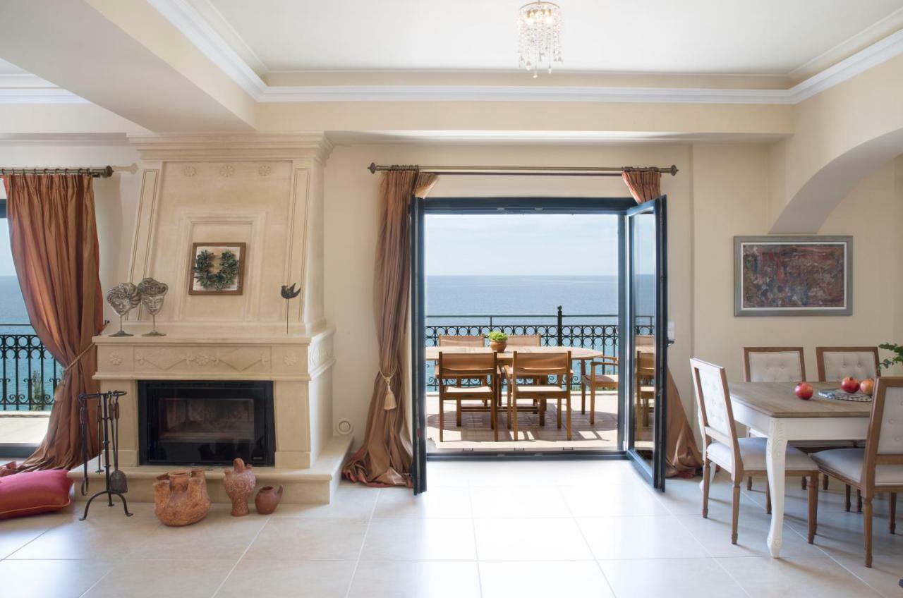 Avra Private Suites لاسي المظهر الخارجي الصورة