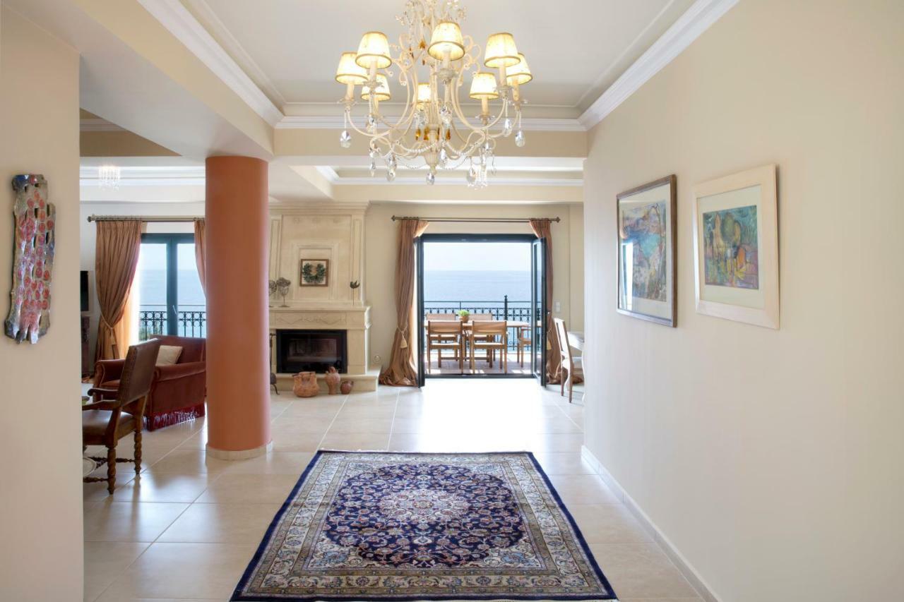 Avra Private Suites لاسي المظهر الخارجي الصورة